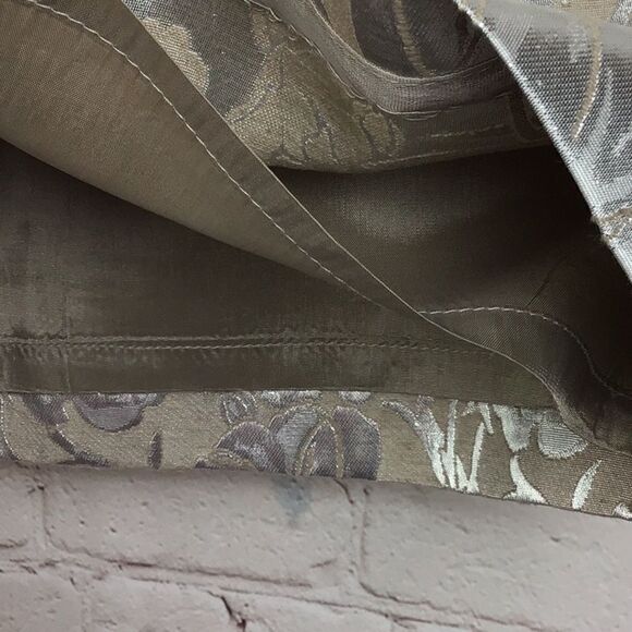 JON. Cream pencil skirt w/ silver floral detail 10 - Picture 4 of 6